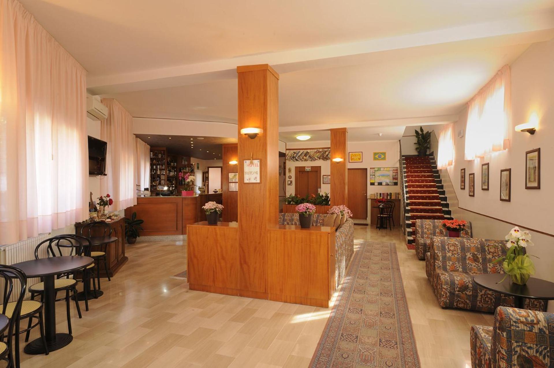 Hotel Tritone Laigueglia Ngoại thất bức ảnh