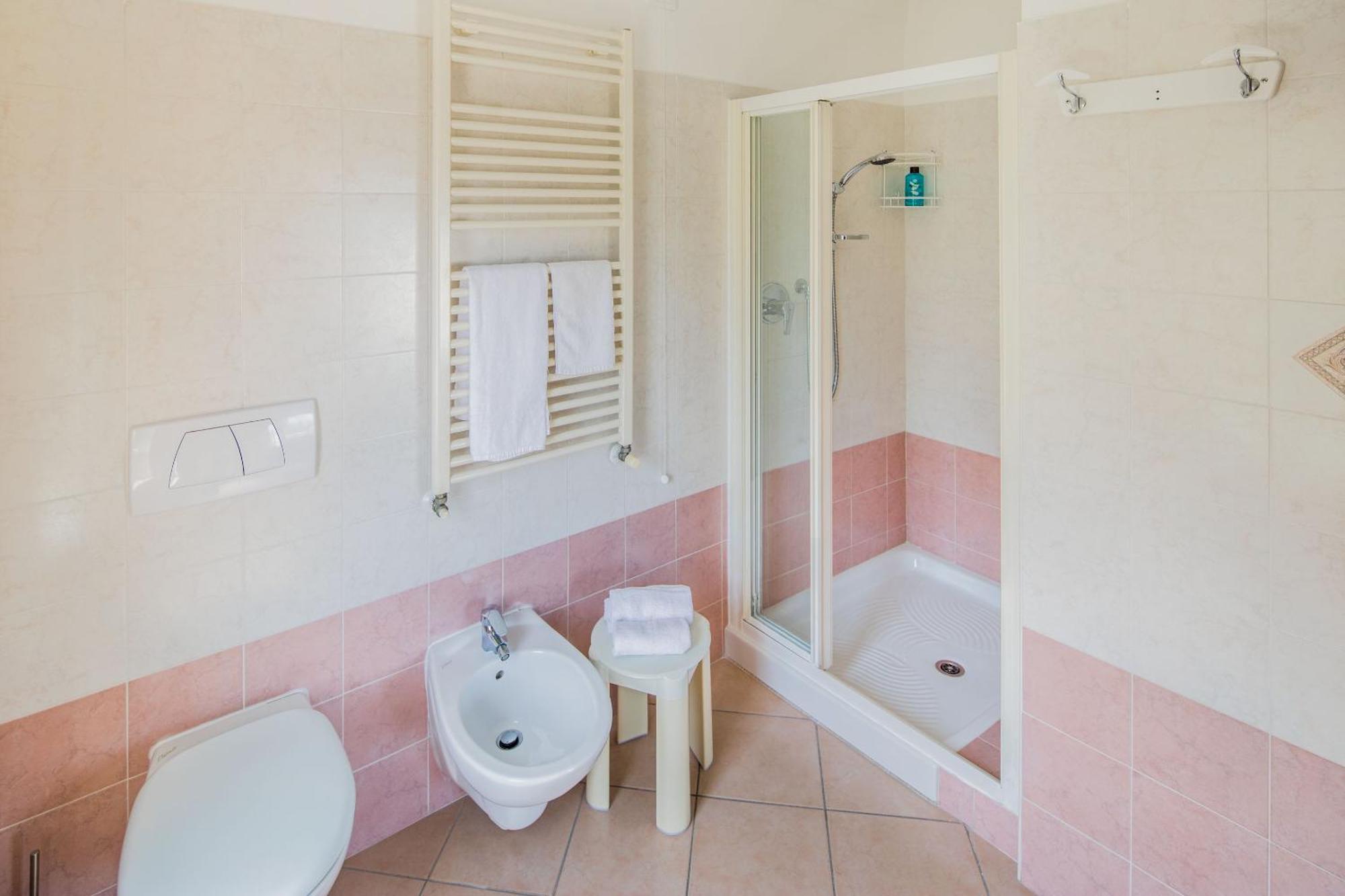 Hotel Tritone Laigueglia Ngoại thất bức ảnh